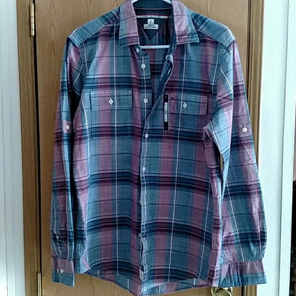 NWT Tommy Hilfiger shirt